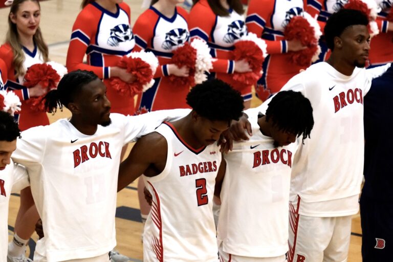 Men’s basketball: Badgers lose back-to-back in Ottawa