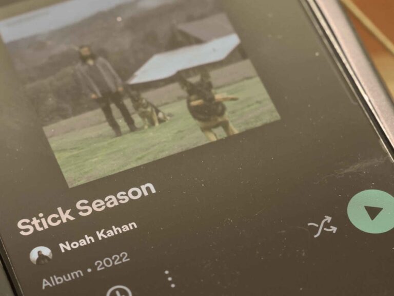 Noah Kahan does a disservice to himself by taking the easy way out with his new collaborations