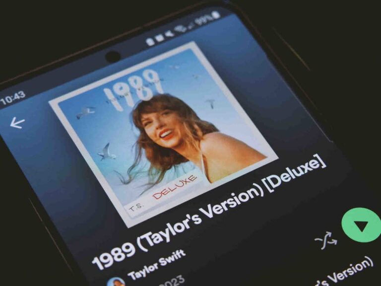 1989 (Taylor’s Version): revisiting Taylor Swift’s crown jewel record