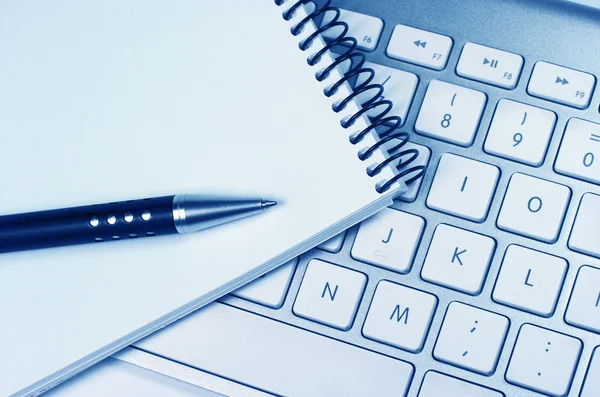 depositphotos_32449749-stock-photo-computer-keyboard-idea-notepad