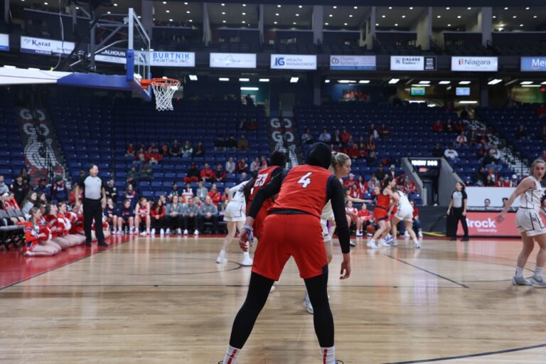 Badgers’ women’s basketball team falls to Golden Hawks after poor second half
