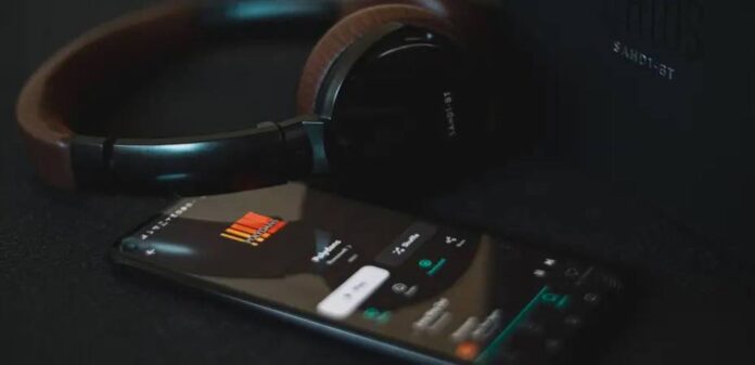 viktor-forgacs-B88PgQXS4qg-unsplash1-5865834