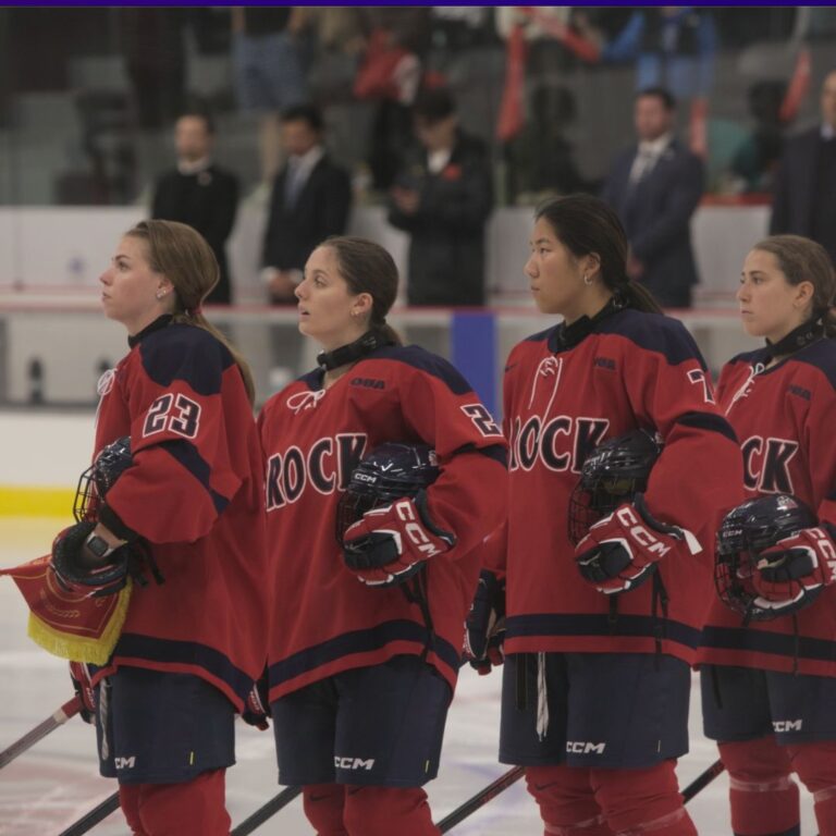 Badgers women’s hockey lose hard-fought game to Varsity Blues 